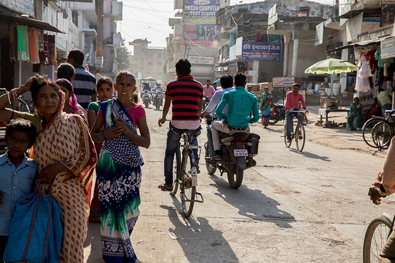Picture of a busy street in urban India